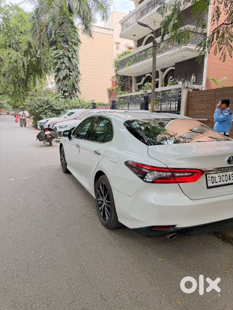 Toyota Camry Hybrid At 2024