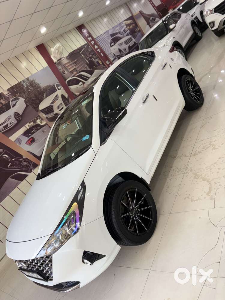 Hyundai Verna 1.5 Sx (o) Diesel Mt, 2022, Diesel