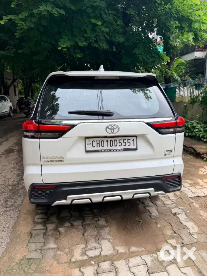 Toyota Innova Hycross, 2026, Petrol