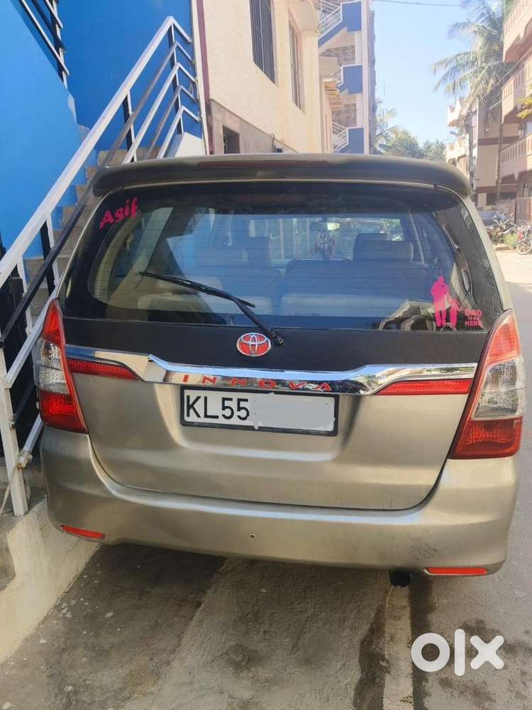 Innova 2.5 8 Str For Sale