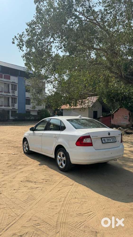 Skoda Rapid 2014 Top-end Mt  New Tyres + Suspensions  Mint Condition