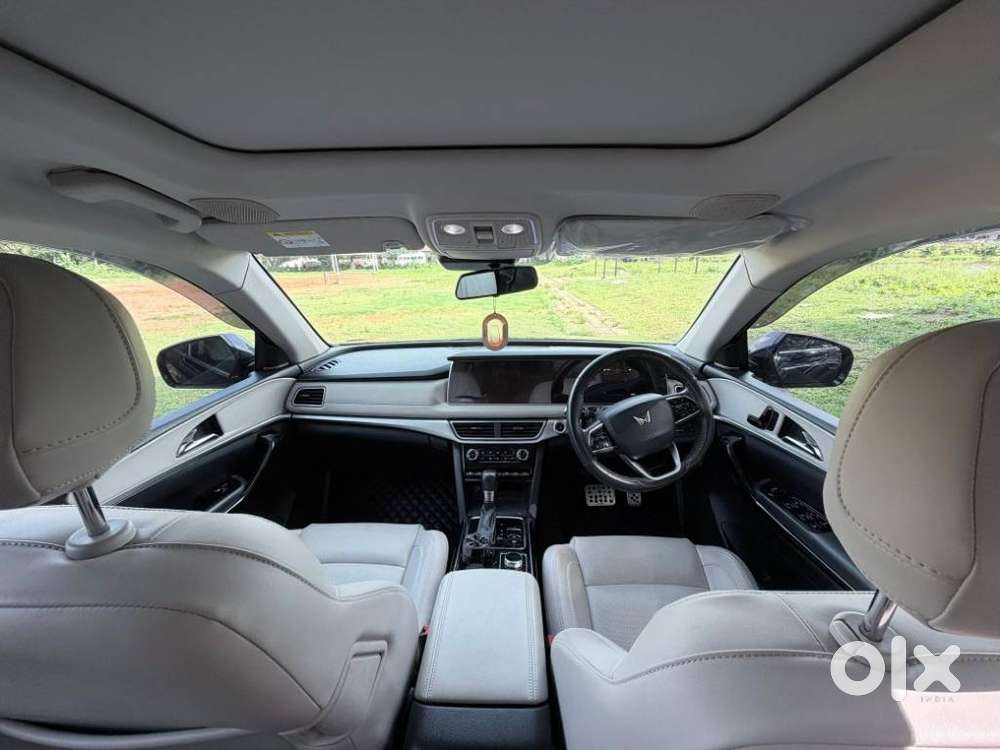 Mahindra Xuv700 2.2 Ax 7 Diesel At Luxury Pack Str, 2022, Diesel