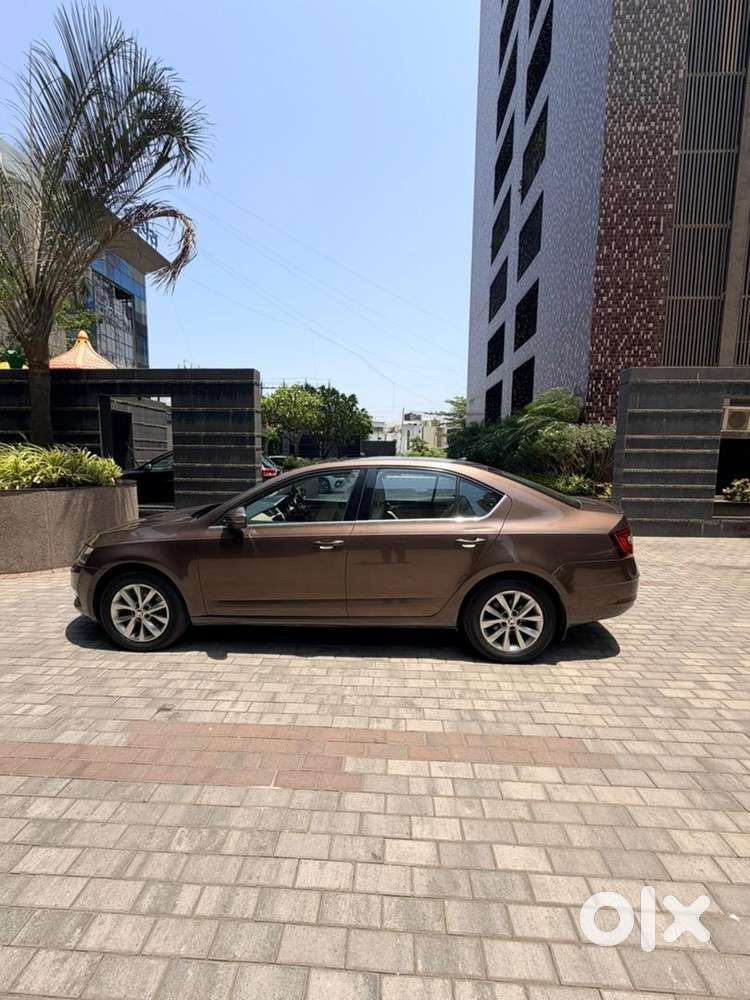 Skoda Petrol 1.8 Tsi L&k Automatic Premium Brown