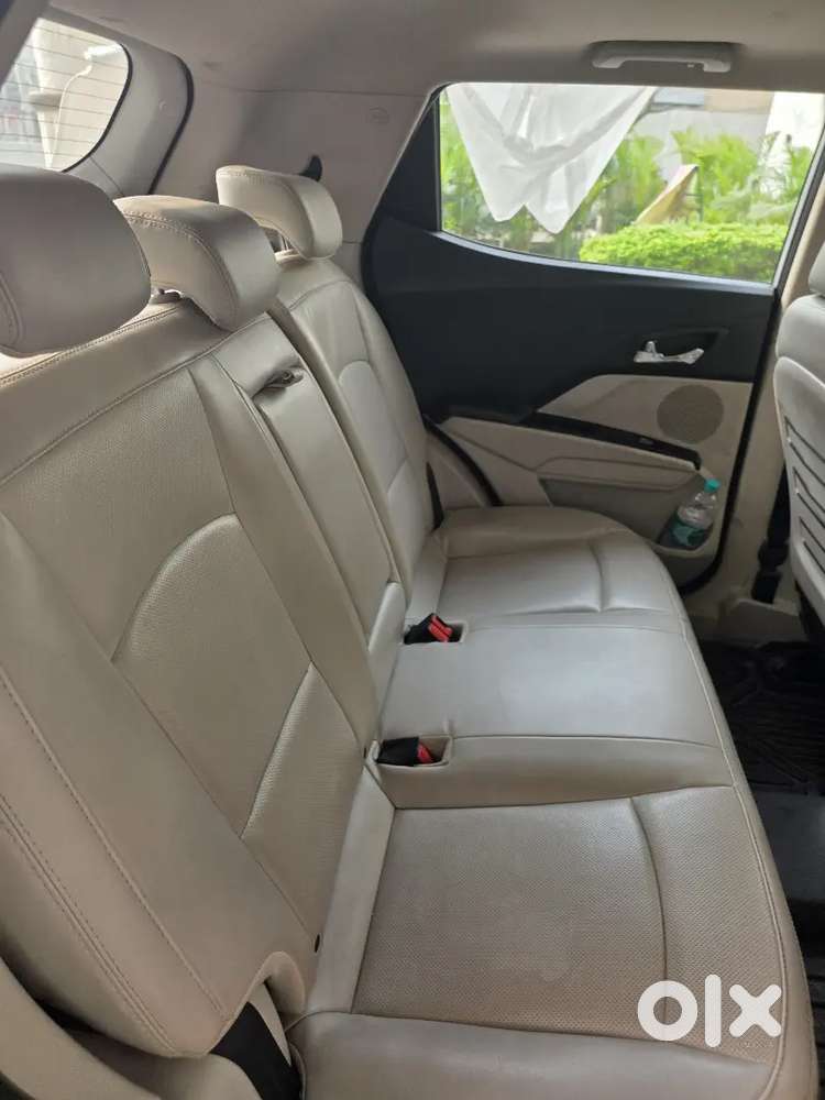 Mahindra Xuv300 W8 2022 Diesel Well Maintained