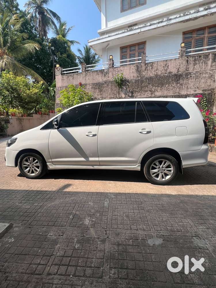 Toyota Innova 2015 Diesel 108000 Km Driven