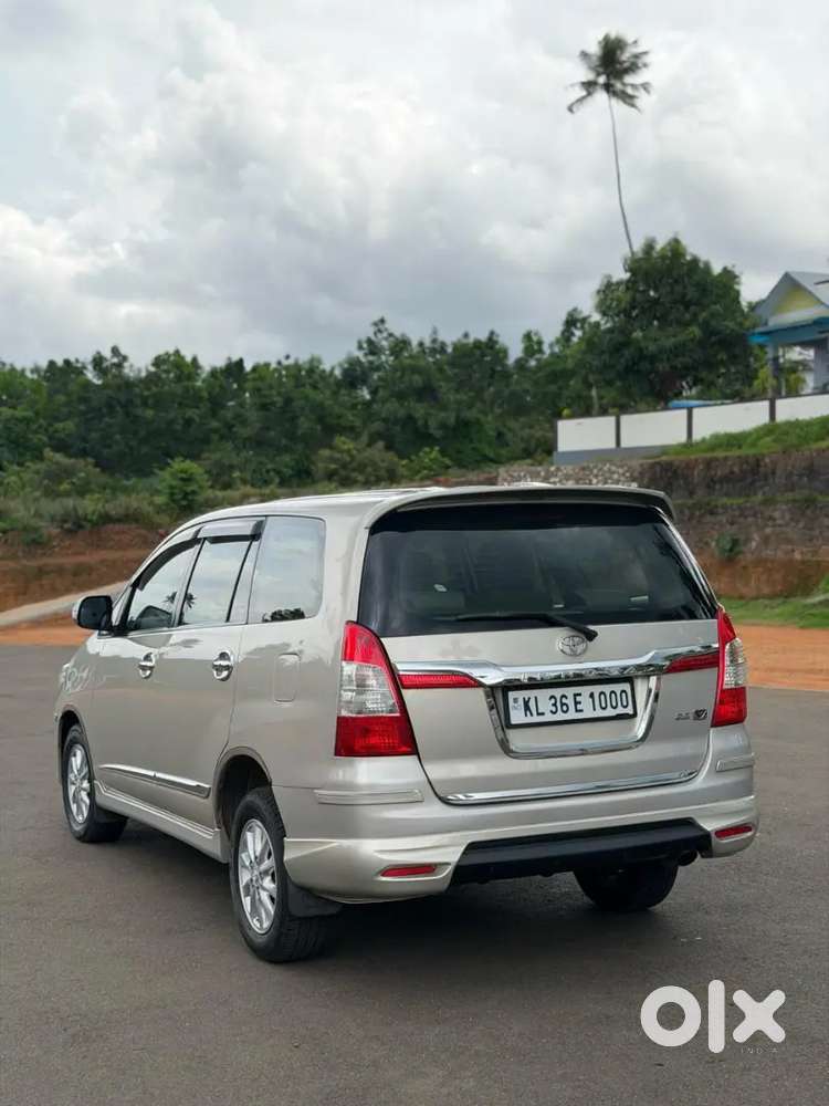 Toyota Innova 2015 Diesel 68000 Km Driven