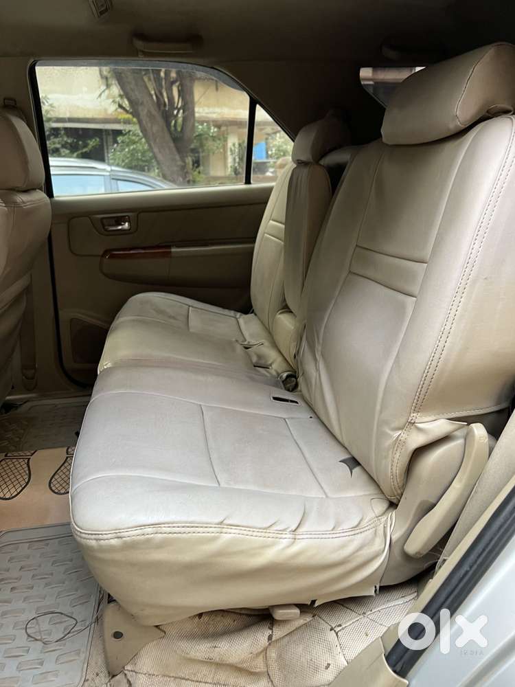 Toyota Fortuner 4x4 Manual Limited Edition, 2009, Diesel