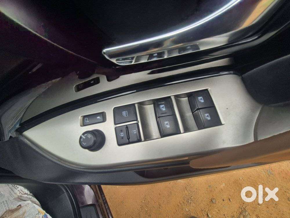 Toyota Innova Crysta 2.8 Zx At, 2016, Petrol