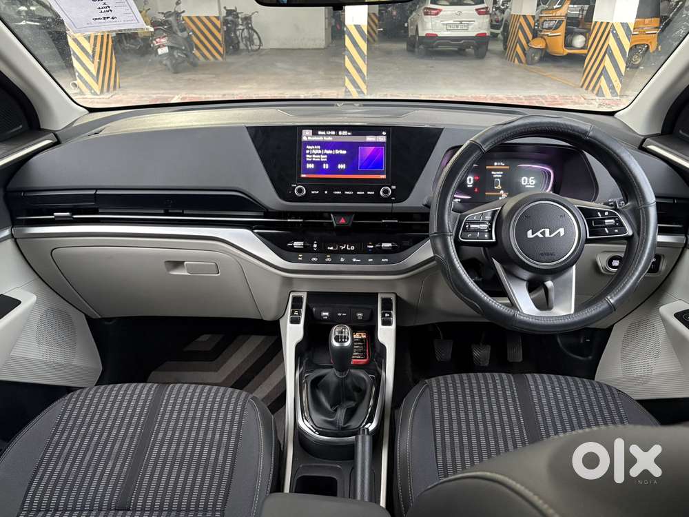 Kia Carens 1.5 Prestige 7 Str, 2024, Petrol