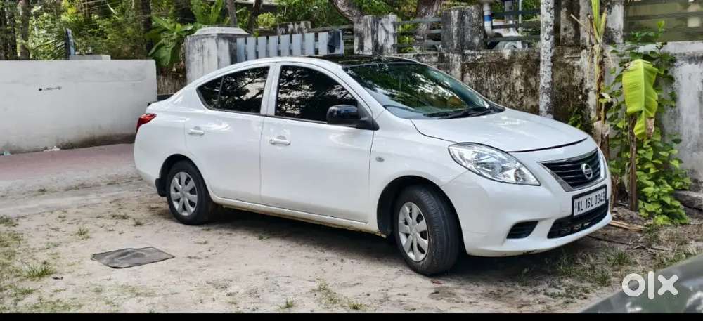 Nissan Sunny 2013