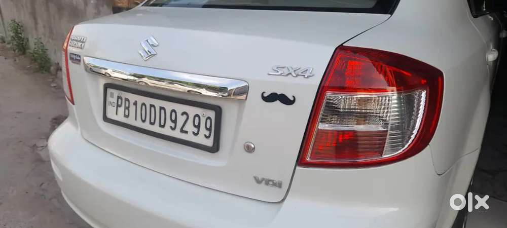Maruti Suzuki Dzire 2011 Diesel 100000 Km Driven