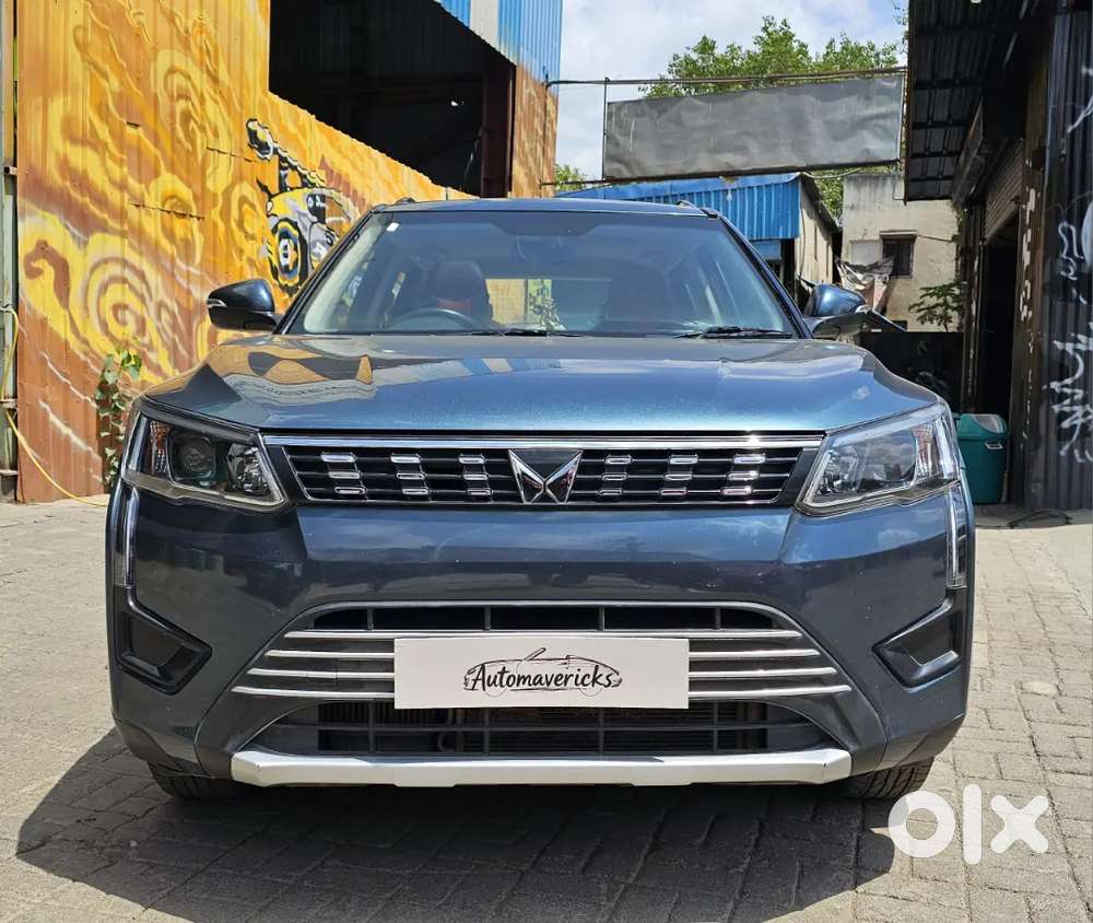 2023 Mahindra Xuv300 W8 Diesel Manual With Sunroof