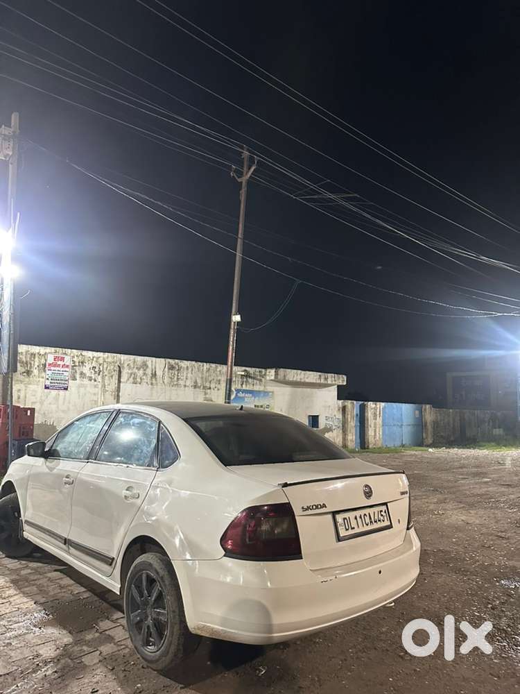 Skoda Rapid 1.6 Petrol 2014
