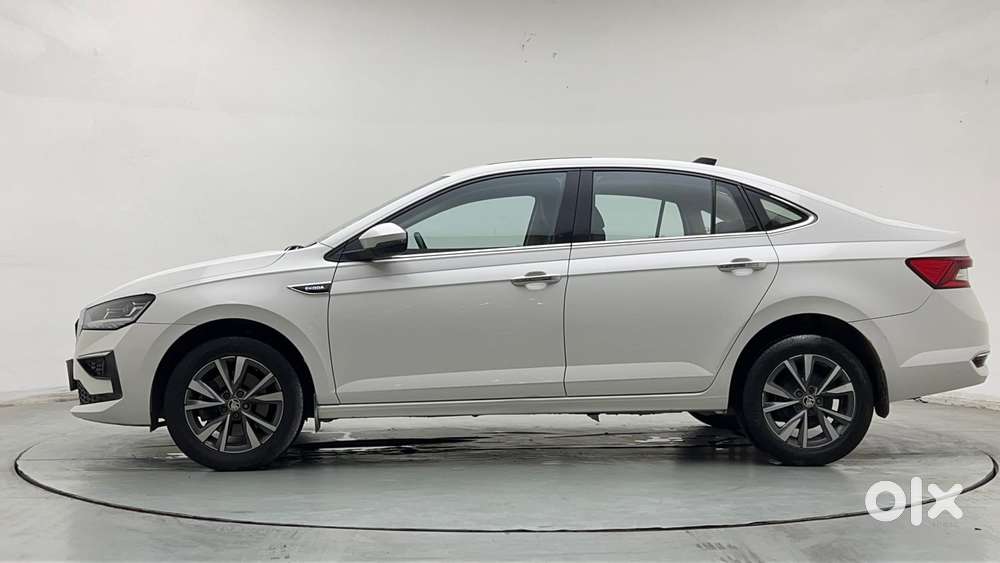Skoda Slavia Style 1.0l Tsi Mt, 2022, Petrol