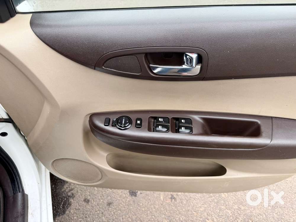 Hyundai I20 Sportz Petrol 2011