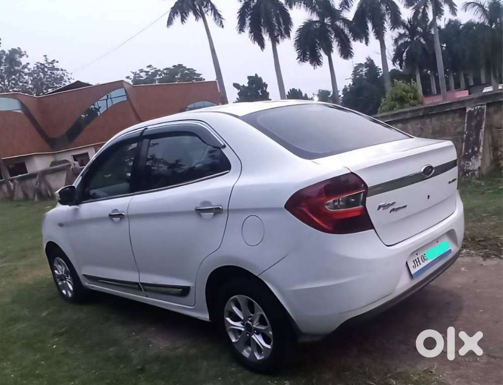Ford Figo Aspire Titanium, 2016, Petrol