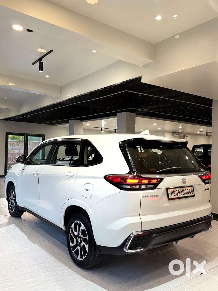Maruti Suzuki Invicto Zeta Plus 7str, 2023, Cng & Hybrids