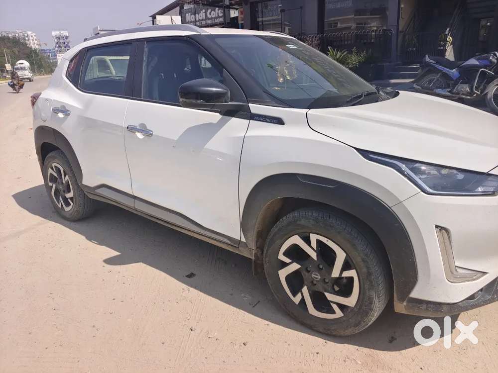 Nissan Magnite 1.0 Xv Turbo Cvt