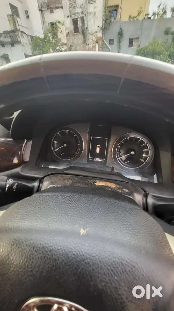 Toyota Innova Crysta 2.4 2016