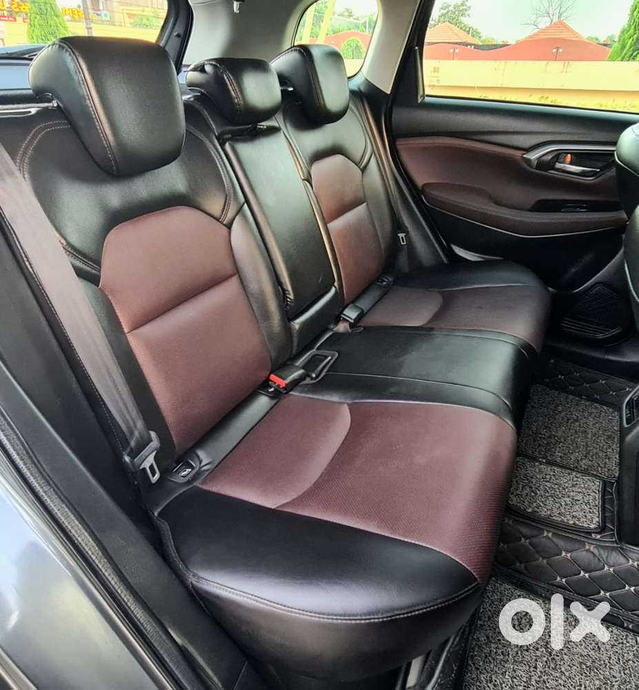 Maruti Suzuki Grand Vitara 1.5 Alpha Awd, 2023, Petrol