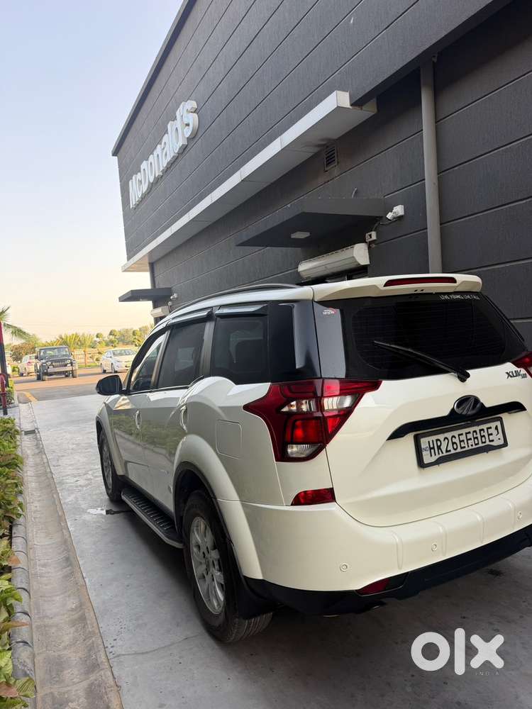 Mahindra Xuv500 Diesel 2021 Bs6 At Sunroof