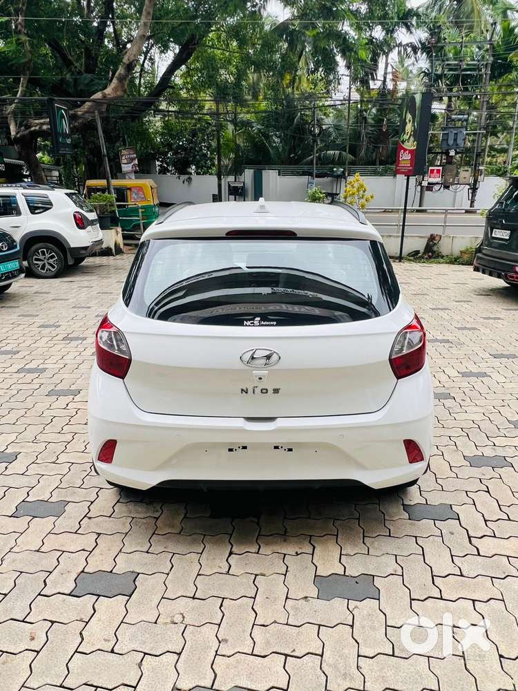 Hyundai Grand I10 Nios Sportz 1.2 At, 2019, Petrol