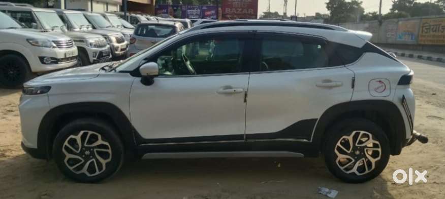 Maruti Suzuki Fronx Alpha 1.0l Turbo Mt Dual Tone, 2025, Petrol