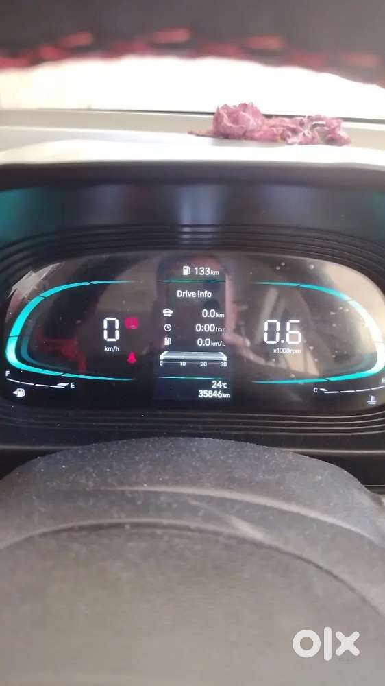 Hyundai Venue 2022 Petrol 35852 Km Driven With Subroof