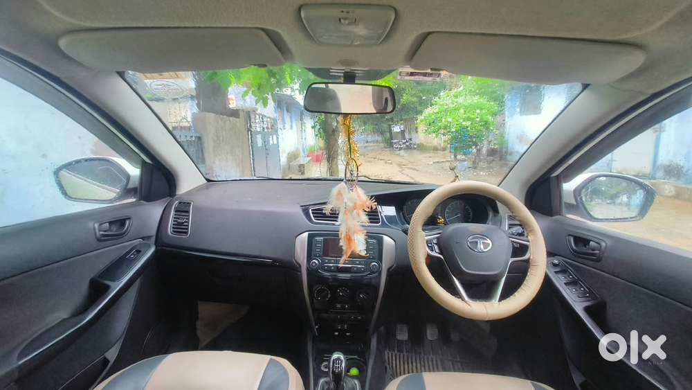 Tata Bolt Petrol 2017