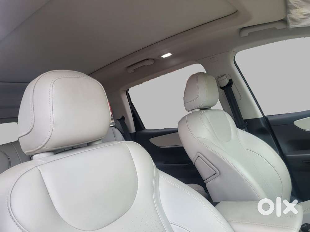 Mahindra Xuv700 2.0 Ax 7 Petrol At Str, 2024, Diesel