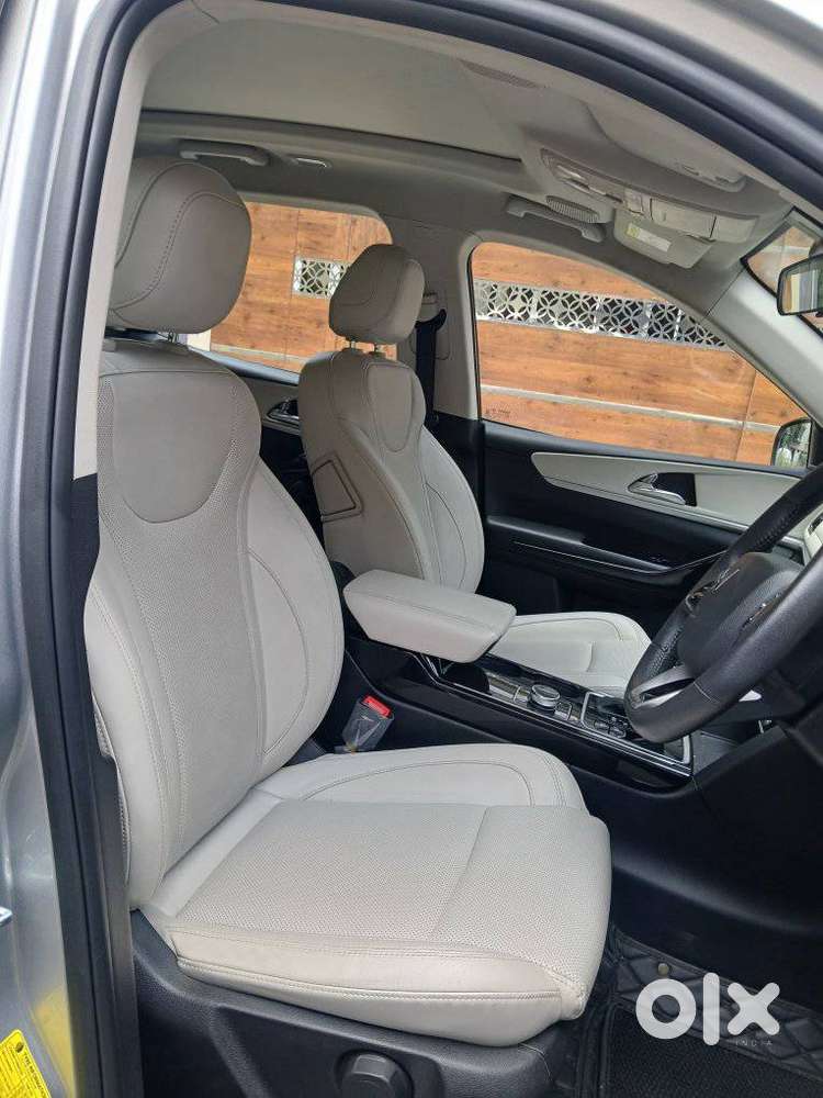 Mahindra Xuv700 2.2 Ax 7 Diesel At Str, 2025, Diesel