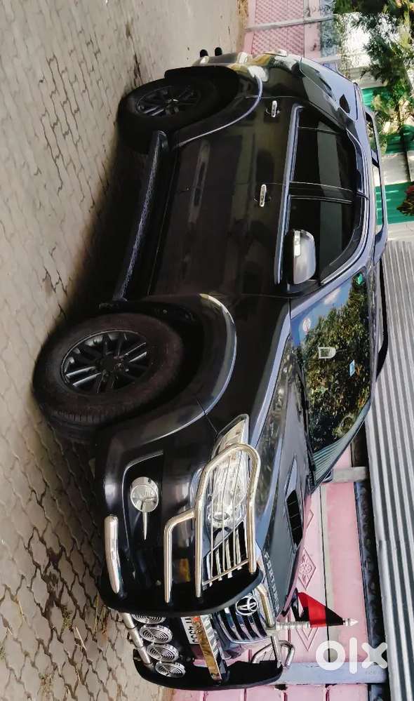 Toyota Fortuner 2015 Diesel 198500 Km Driven