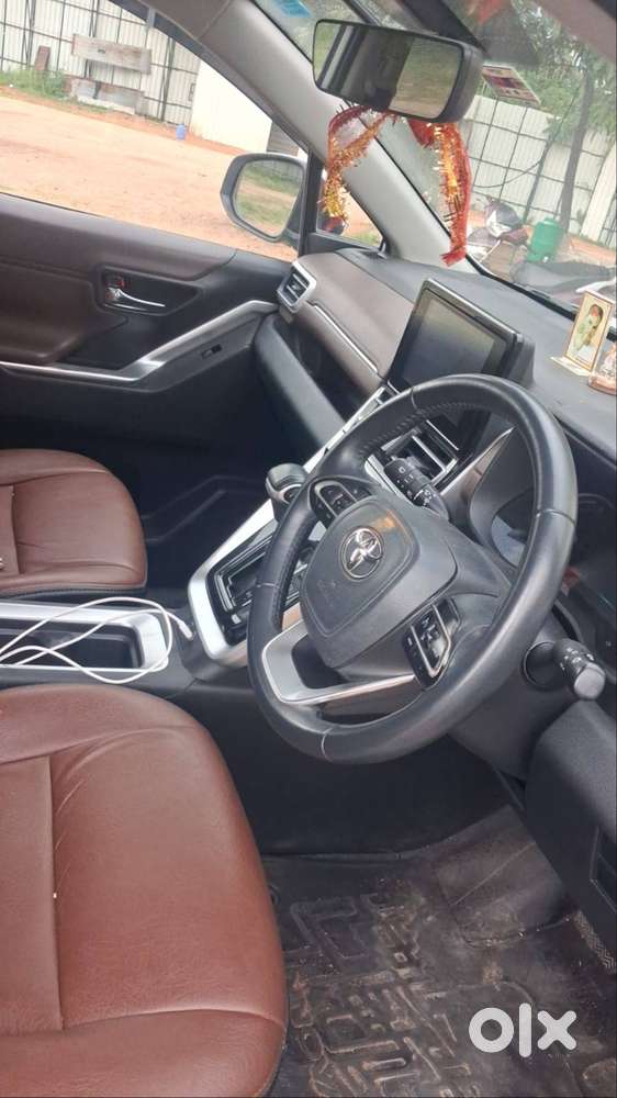 Toyota Innova Hycross 2023 Hybrid 7-str