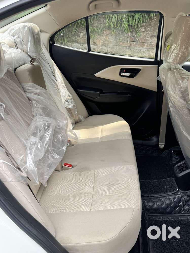 Maruti Suzuki Dzire 1.2 Zxi, 2025, Petrol