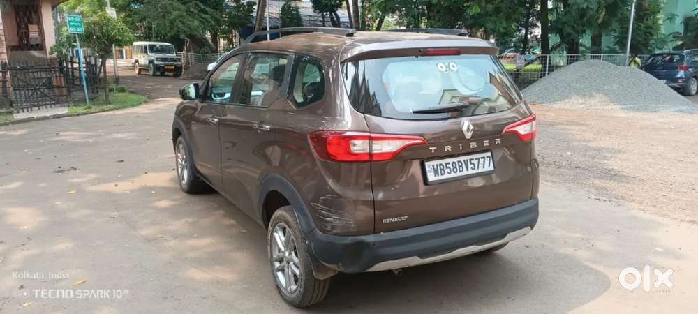 Renault Triber Rxz, 2023, Petrol