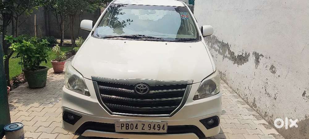 Toyota Innova 2012 Diesel Well Maintained