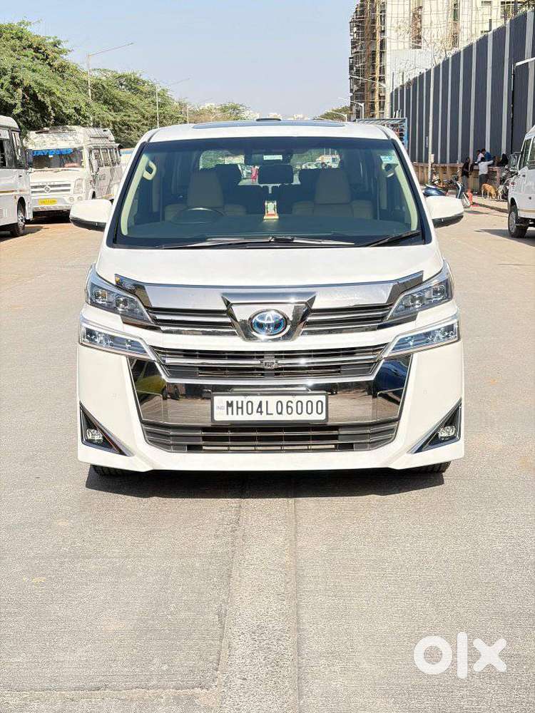 Toyota Vellfire 2.5 Hybrid, 2023, Petrol
