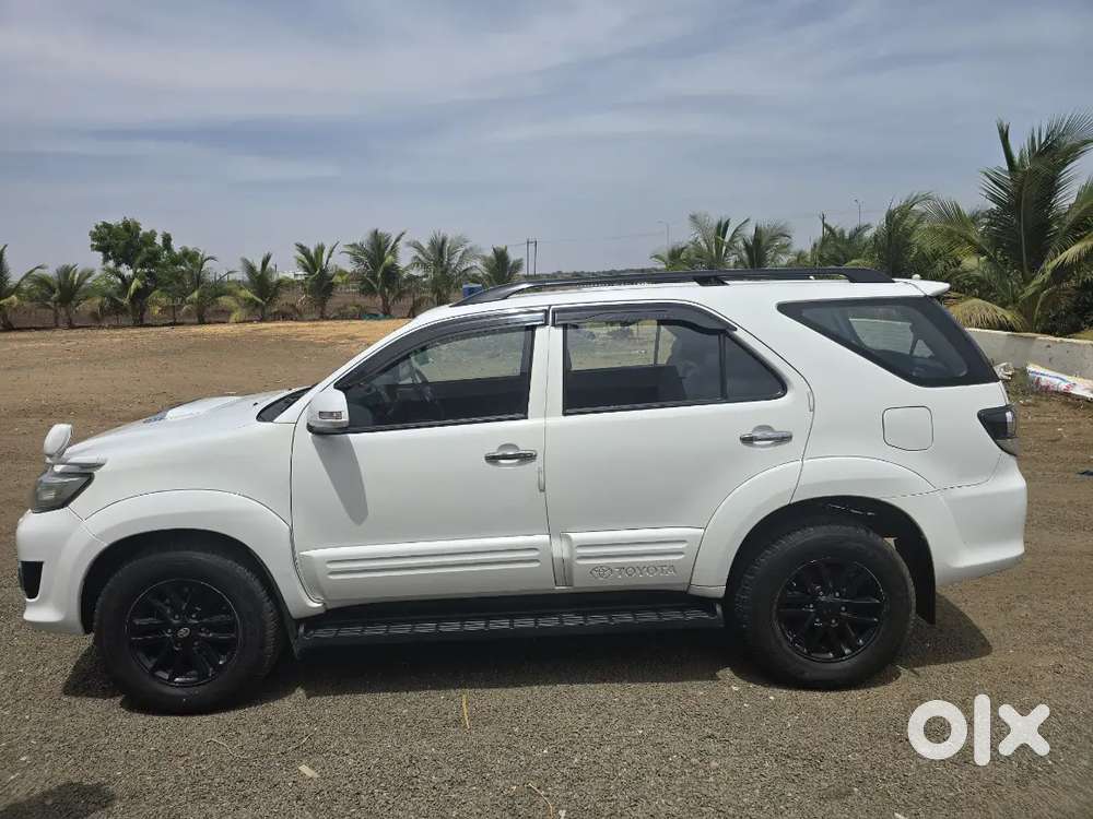 Toyota Fortuner 2015
