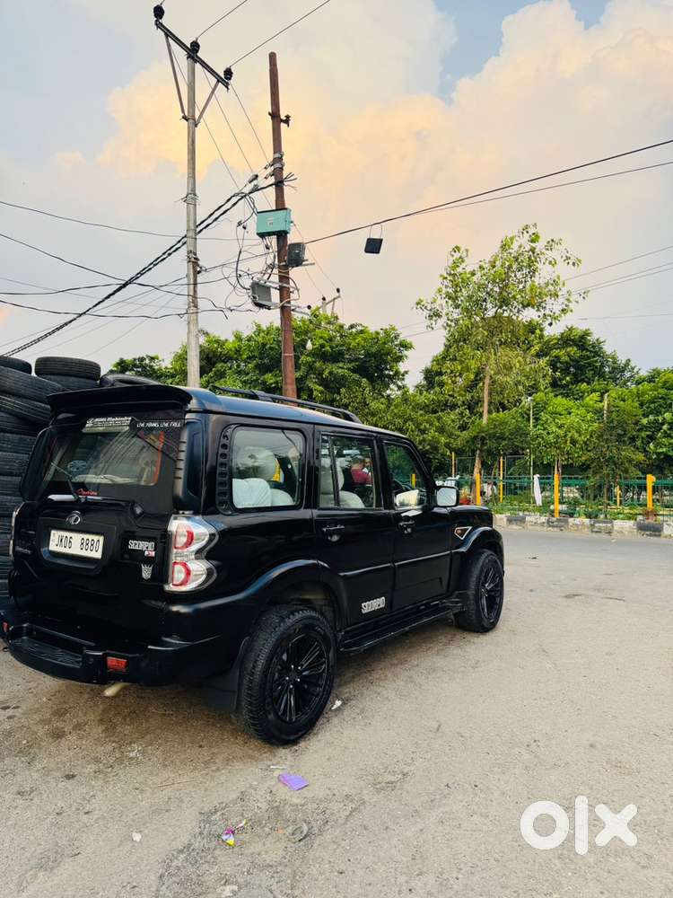 Mahindra Scorpio Classic 2015 Diesel Well Maintained