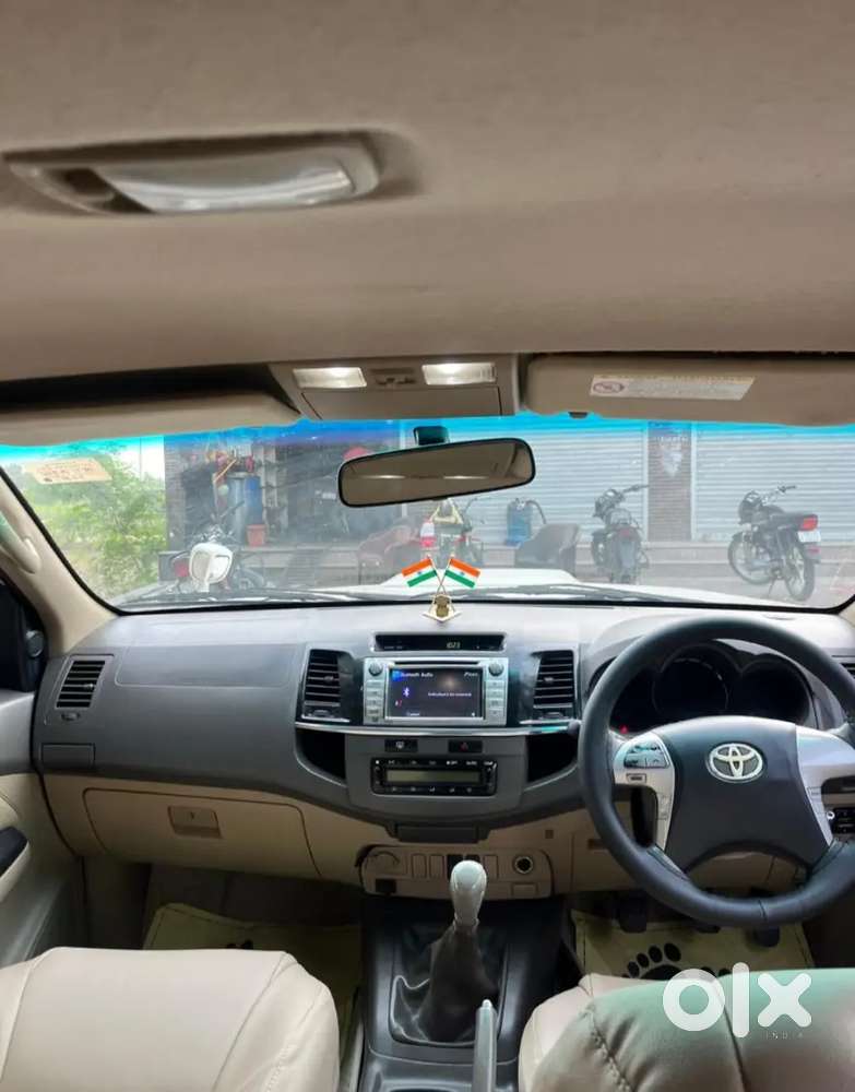 Toyota Fortuner 2013