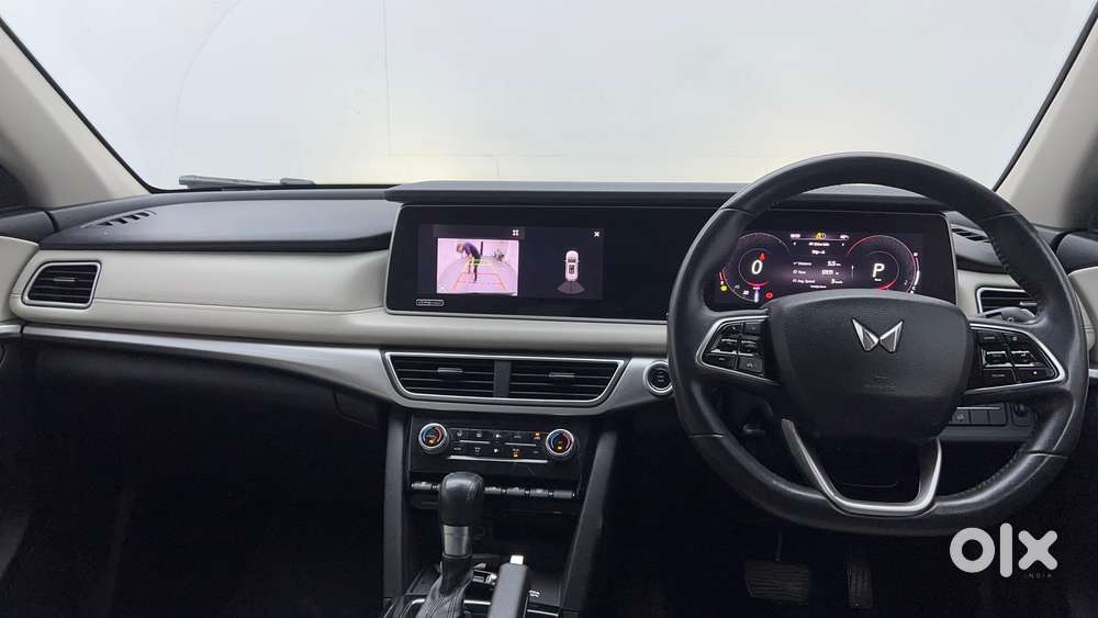 Mahindra Xuv700 2.0 Ax 7 Petrol At Str, 2021, Petrol