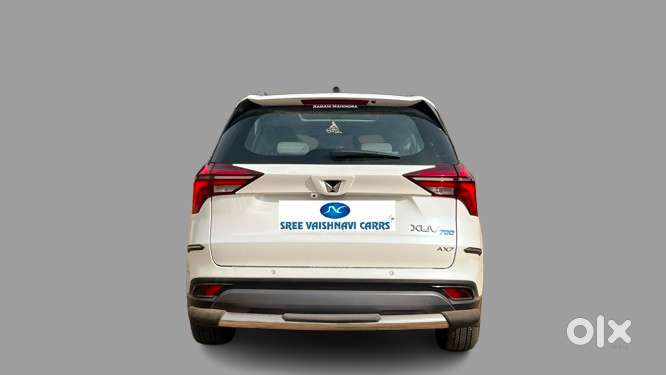 Mahindra Xuv700 2.0 Ax 7 Petrol At Str, 2024, Petrol