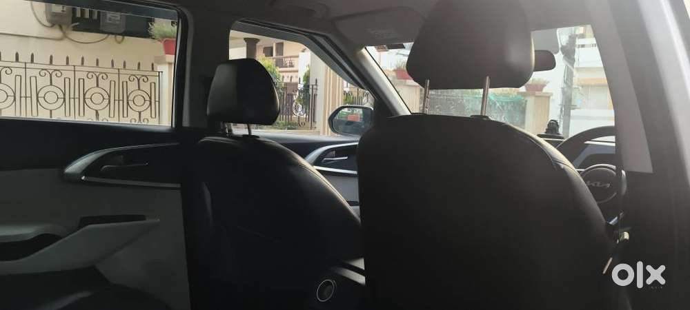 Kia Carens 1.5 Premium 7 Str, 2022, Petrol