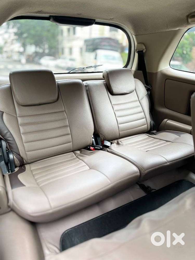 Toyota Innova 2.5 G (diesel) 8 Seater, 2015, Diesel