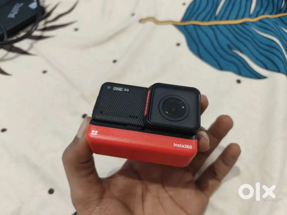 Insta360 ONE R ONE RS 4K Edition Sports and Action Camera (Black, Red)