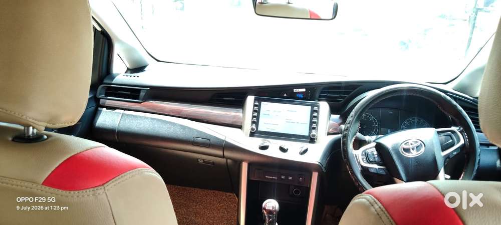 Toyota Innova Crysta 2.4 G Plus Mt 8 Str, 2025, Diesel