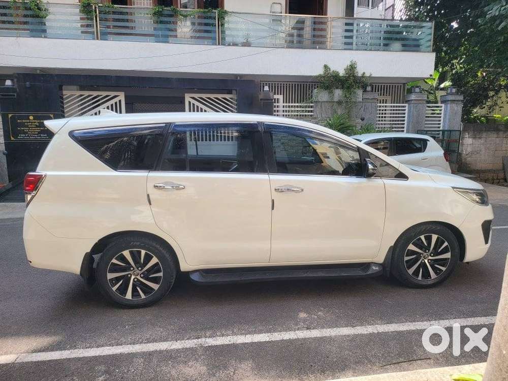 Toyota Innova Crysta 2.8 Zx At, 2016, Diesel