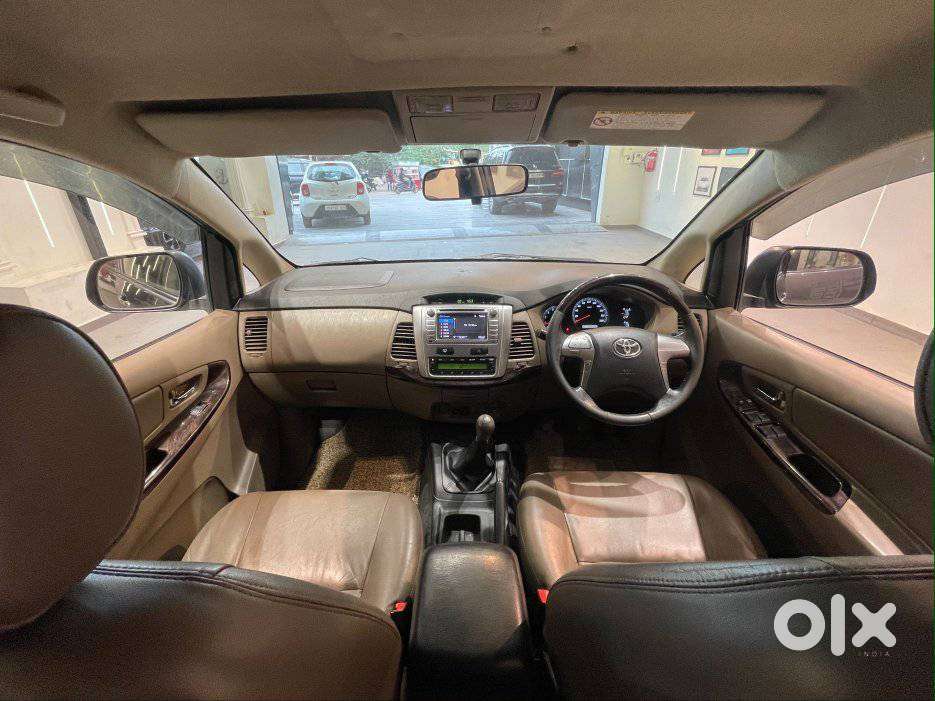 Toyota Innova 2.5 V 8 Str, 2016, Diesel