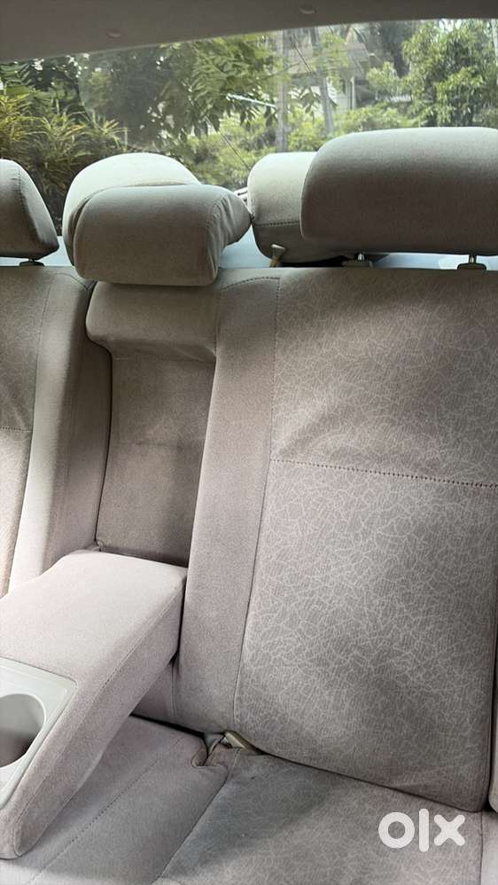 Toyota Corolla Altis 2010