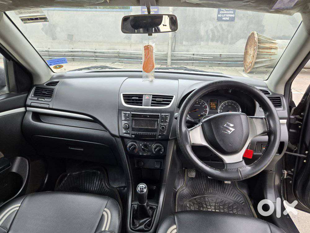 Maruti Suzuki Swift Vxi With Abs, 2016, Petrol